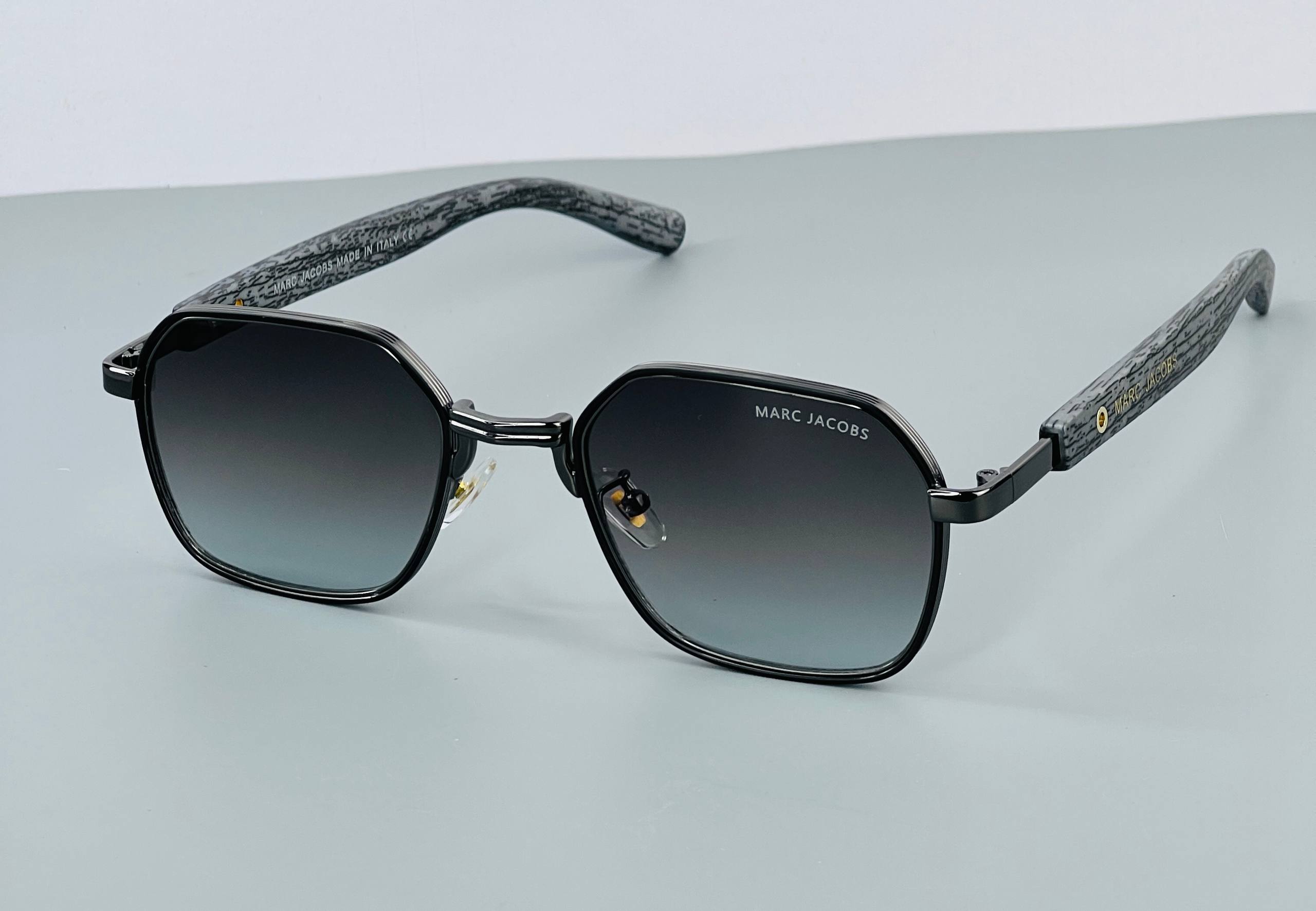 Marc Jacbos side wooded Premium sunglass